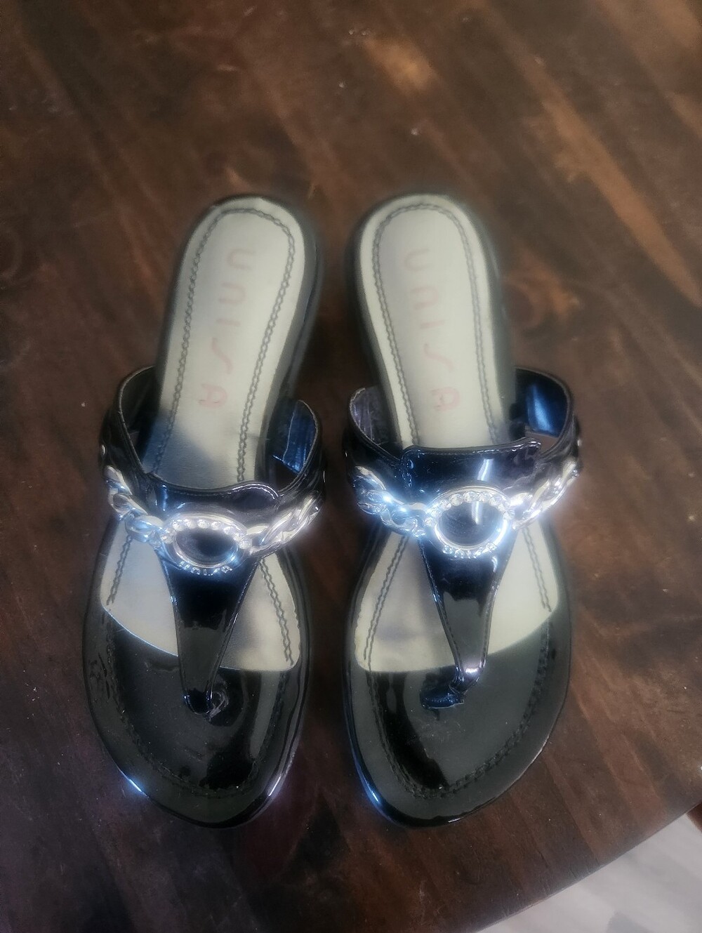 Unisa Patent Black Thong Sandals with Silver Chain Accent